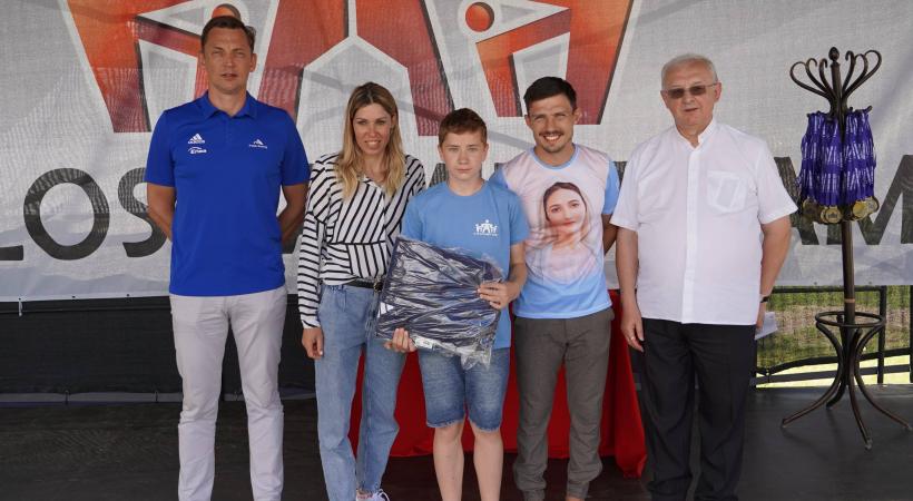 3.SALOS FAMILY CAMP